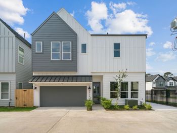 8906 Sunshine Laverne Lane