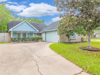 519 E Hillary Circle