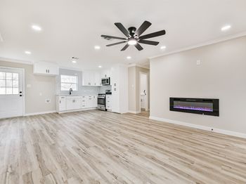 5527 Lakefield Drive