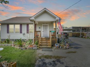 8622 Easthaven Boulevard