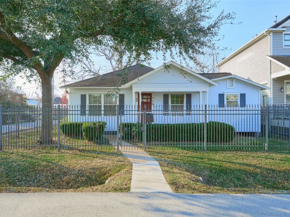 726 E 26th Street, Houston TX 77009