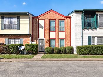7700 Creekbend Dr