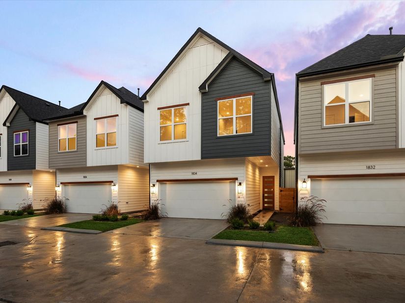 1824 W Tidwell Road, Houston TX 77091