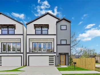 2010 Yates Street
