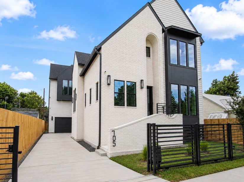 705 Walton Street, Houston TX 77009