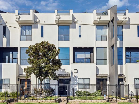 1316 W Dallas Street, Houston TX 77019