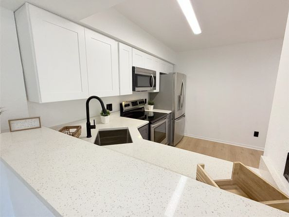 9090 S Braeswood Boulevard 115, Houston TX 77074