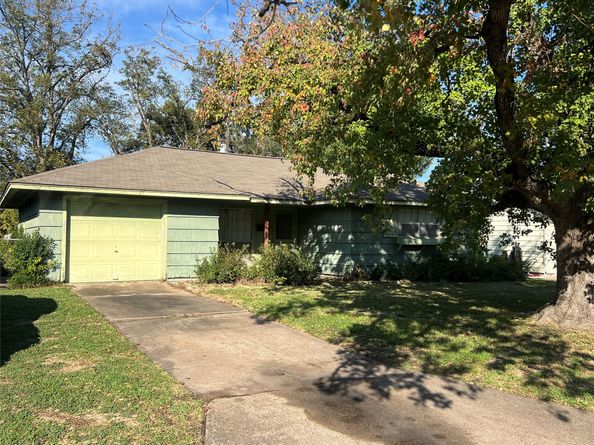 6410 Thornwall Street, Houston TX 77092