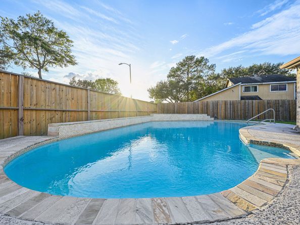 2918 Crest Park Drive, Houston TX 77082