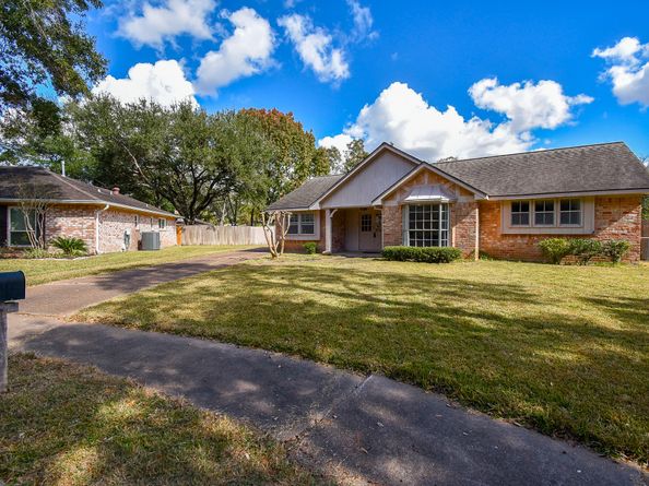 9703 Harrowgate Drive, Houston TX 77031