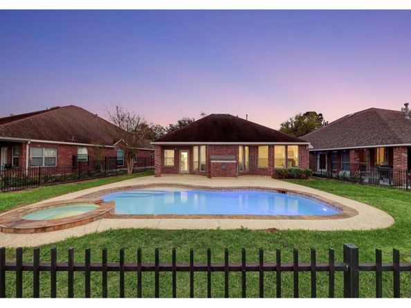 10531 Oleander Point Drive, Houston TX 77095