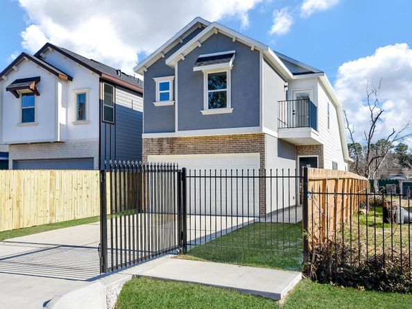 8700 Lanewood Drive, Houston TX 77016
