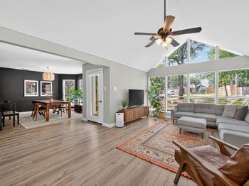 56 N Morningwood Court