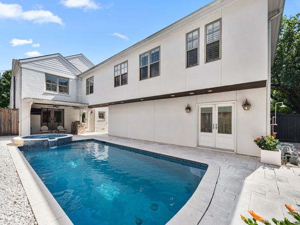 1741 Banks Street, Houston TX 77098