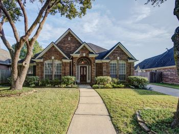 1315 Crescent Parkway Court