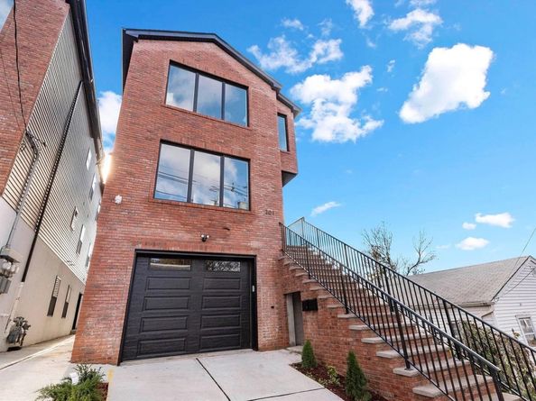 201 Lincoln St, Jersey City NJ 07307