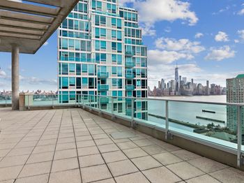 1 Shore Lane