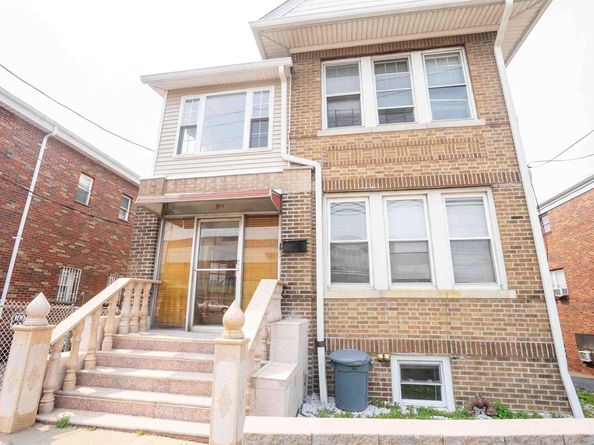 7073 Kennedy Blvd, North Bergen NJ 07047