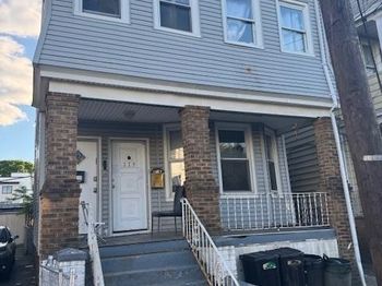 119 Woodlawn Ave