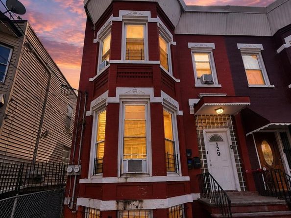129 Kearney Ave, Jersey City NJ 07305