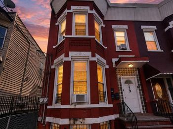 129 Kearney Ave