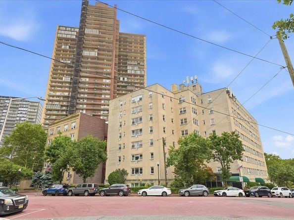 6010 Blvd East 37, West New York NJ 07093