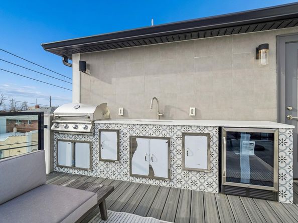 305 8th St 2, Fairview NJ 07022
