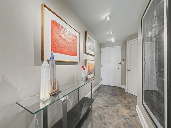 1015 Harmon Cove Tower, Secaucus NJ 07094