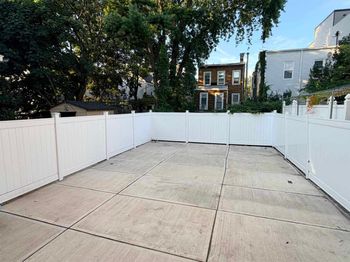 84 Clendenny Ave