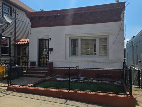 6802 Smith Ave, North Bergen NJ 07047