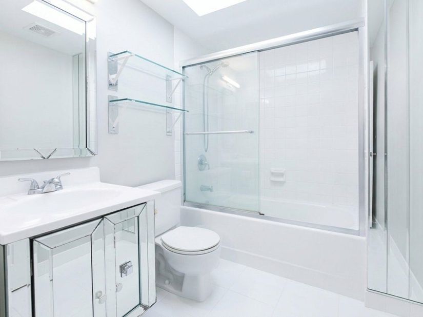 108 Harmon Cove Tower, Secaucus NJ 07094
