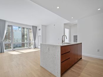 75 Park Lane South