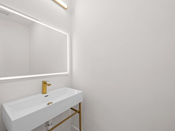 249.5 Halladay St 2, Jersey City NJ 07304