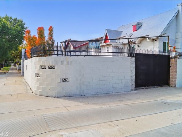 7515 S Vermont Avenue, Los Angeles CA 90044