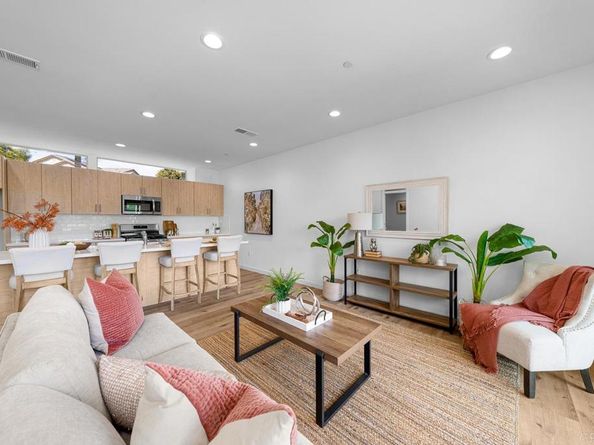 2250 Calle Chanate, Paradise Hills CA 92139