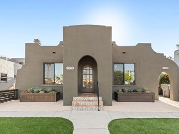 4436 38 Bancroft Street