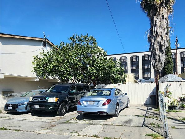 1230 N Saint Marys Court, Long Beach CA 90813