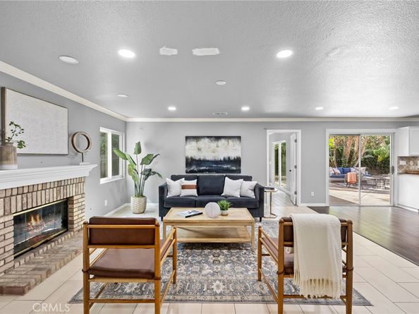 74 Linhaven, Irvine CA 92602