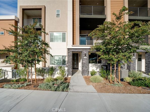 211 Baluster, Irvine CA 92618