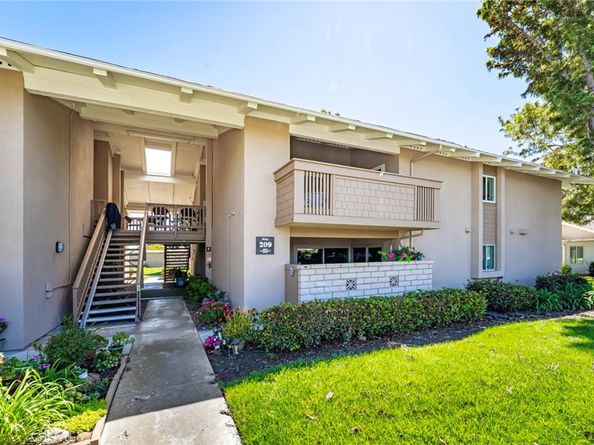 8877 Lauderdale Court 209E, Huntington Beach CA 92646