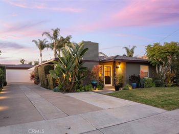 2011 Tustin Avenue