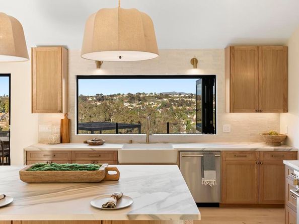 3920 Holly Brae, Carlsbad CA 92008