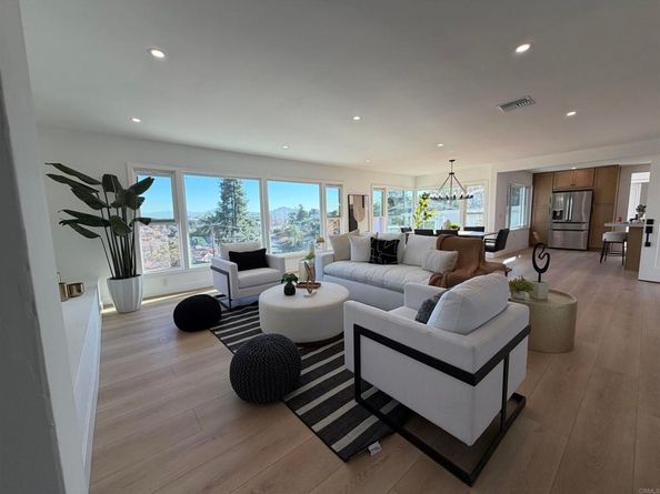 874 Hacienda Drive, El Cajon CA 92020