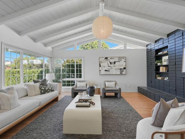 1501 Chatsworth Boulevard, Point Loma CA 92107