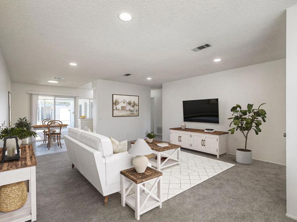 3839 Vista Campana S 16, Oceanside CA 92057