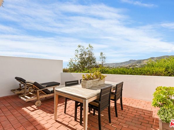 29221 Heathercliff Road 13, Malibu CA 90265