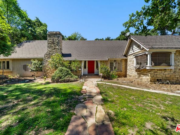 16055 Woodvale Road, Encino CA 91436