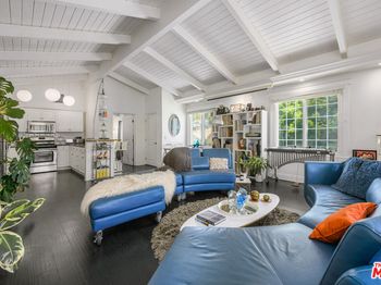 2225 N Cahuenga Boulevard