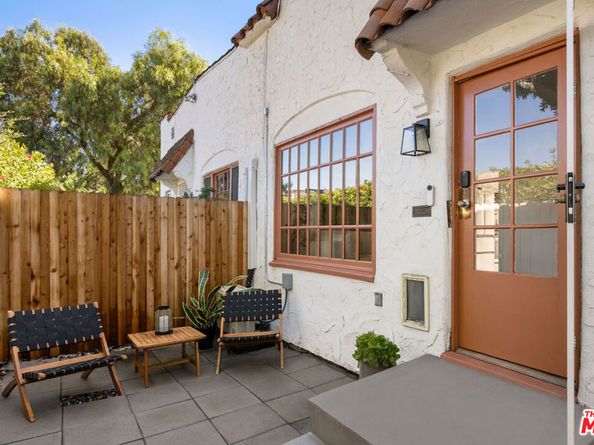 9204 National Boulevard, Los Angeles CA 90034