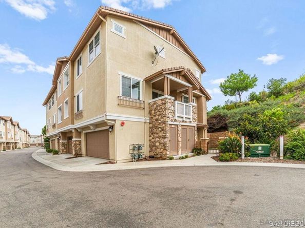 3042 Cole Grade Dr, Santee CA 92071